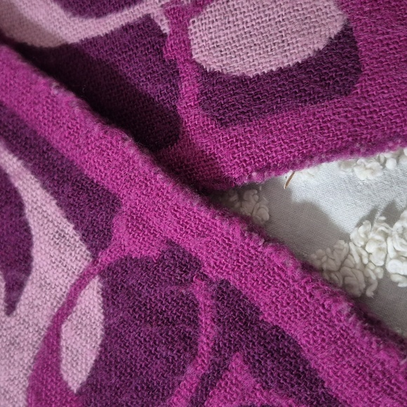 Coach 100 % Merino Wool Purple Patterned Women's Scarf - Picture 4 of 9